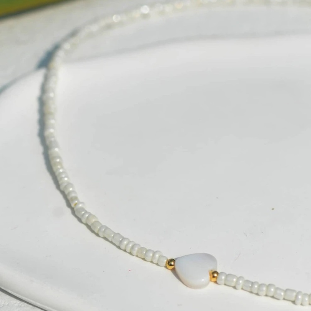 Cute Heart Shell White Seed Beads Choker Necklace